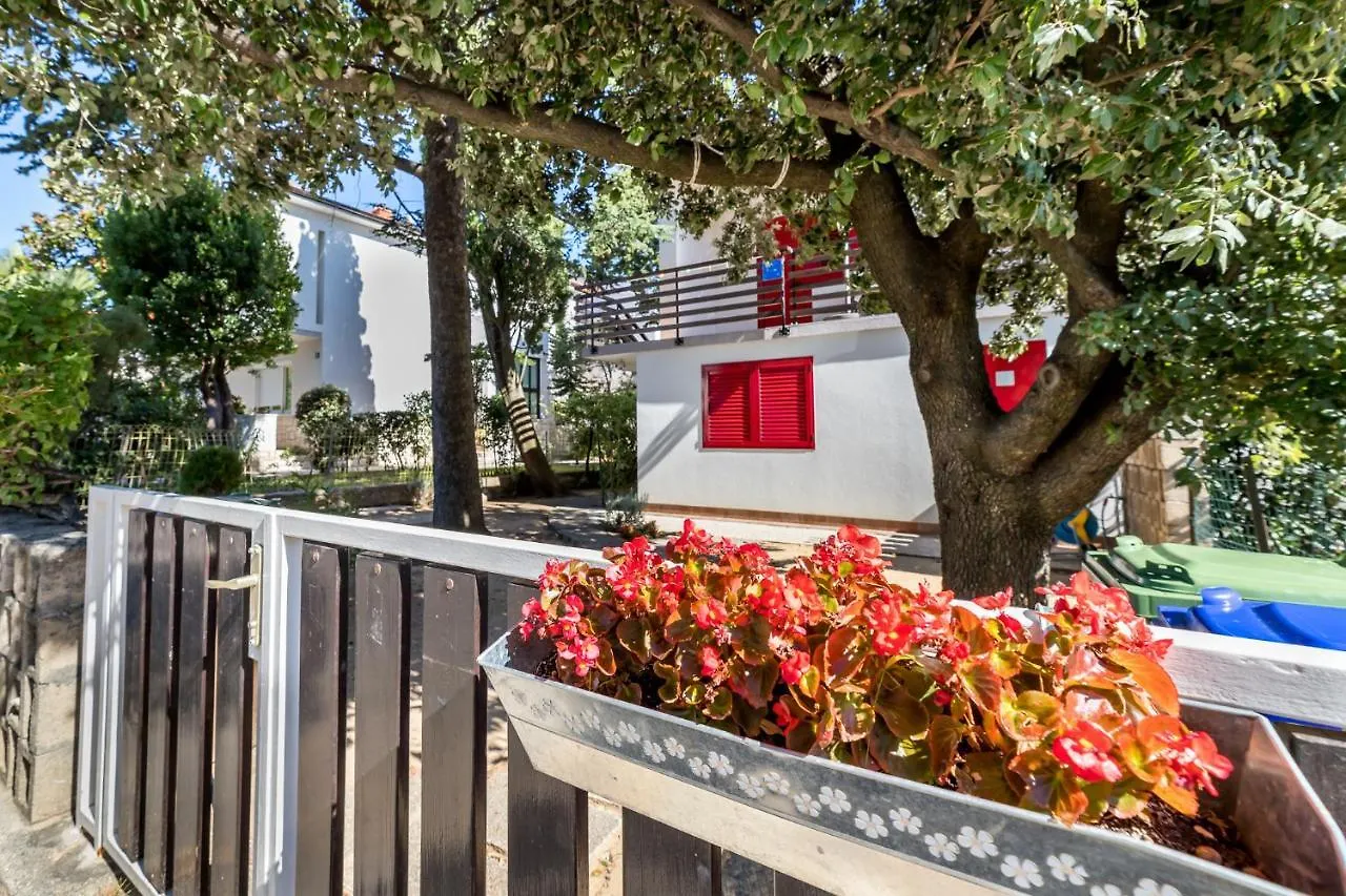 Apartment Alan Baska  Croatia